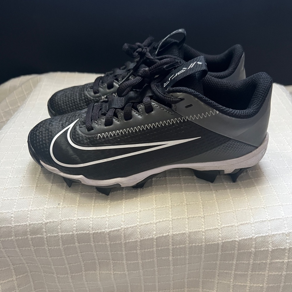 Nike Black and Gray Sports Cleats